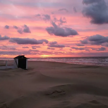 Castel Aan Zee Appartement Coxyde